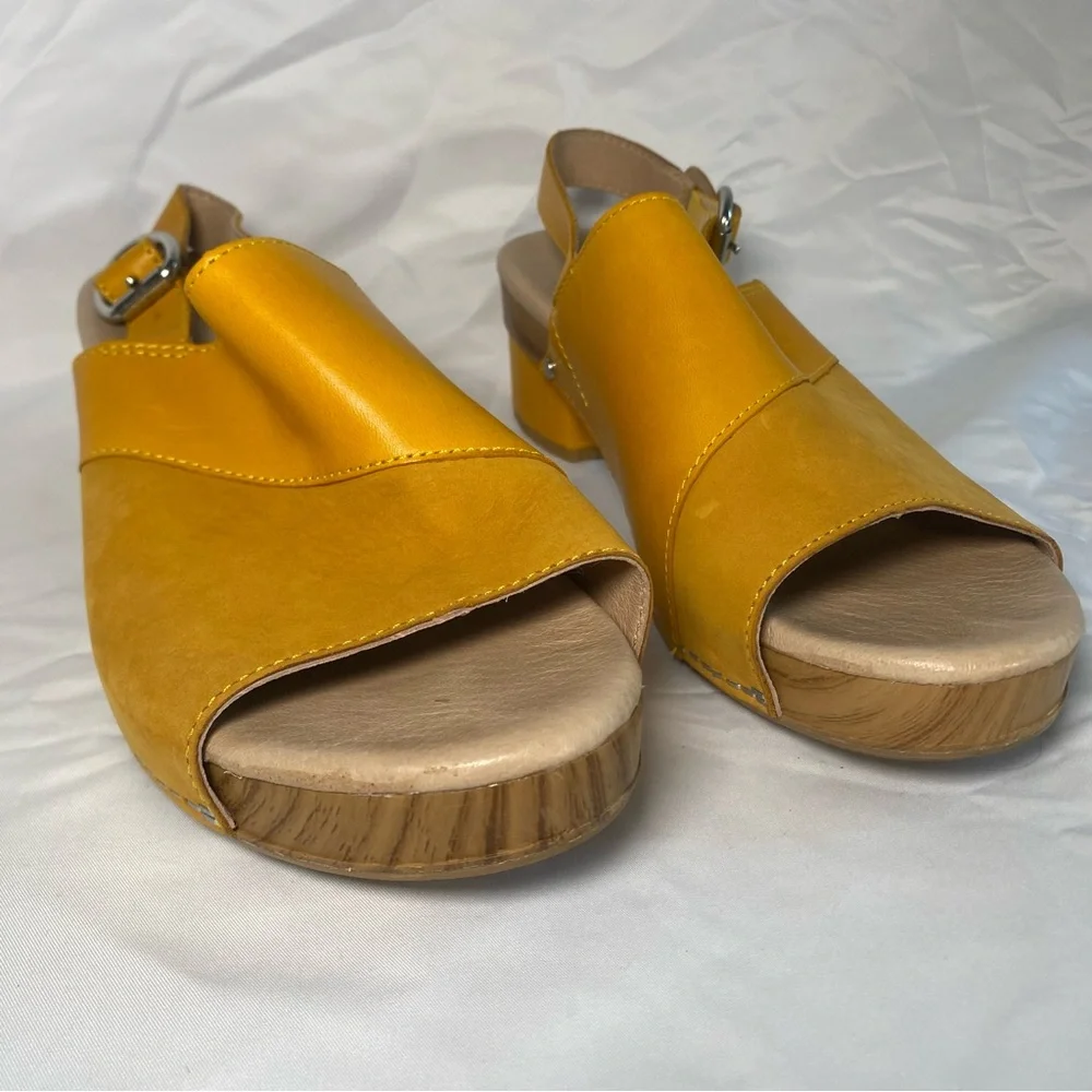 Dansko 3625461500 Womens Yellow Mango Leather Madalyn Slingback Sandals Size 39 - Picture 3 of 12